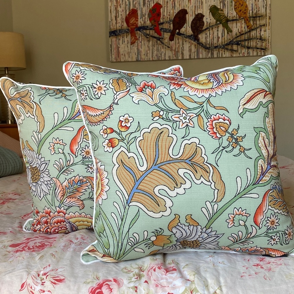 MilliHome Floral Accent Pillows - Multicolor